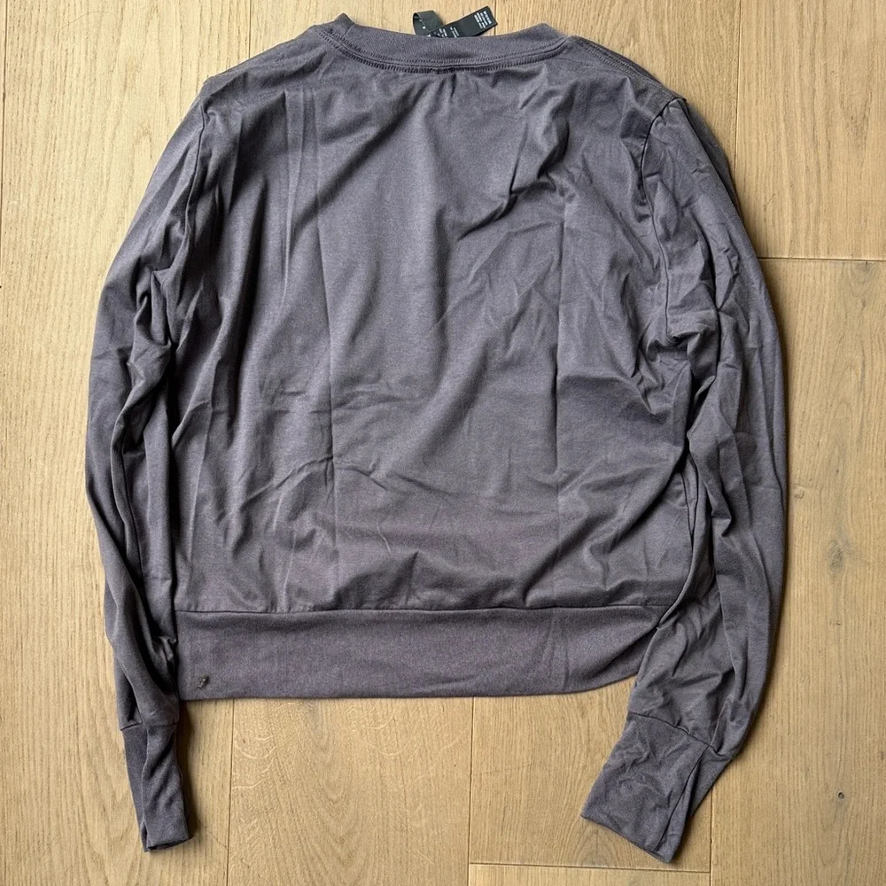 Vuori Charcoal Crewneck Top - Picture 3 of 3